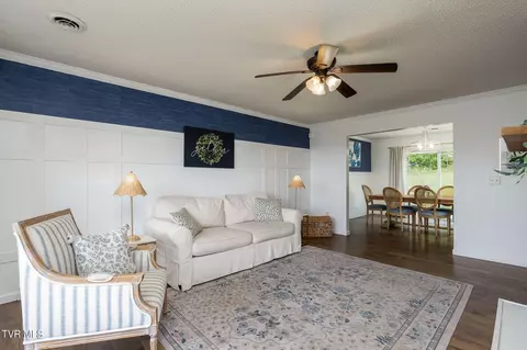 Living - 232 Roo Place Bristol Va 24201, Bristol, VA 24201 photo 1 of 6