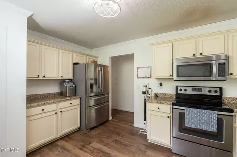 Kitchen - 232 Roo Place Bristol Va 24201, Bristol, VA 24201 photo 4 of 6