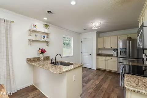 Kitchen - 232 Roo Place Bristol Va 24201, Bristol, VA 24201 photo 1 of 6
