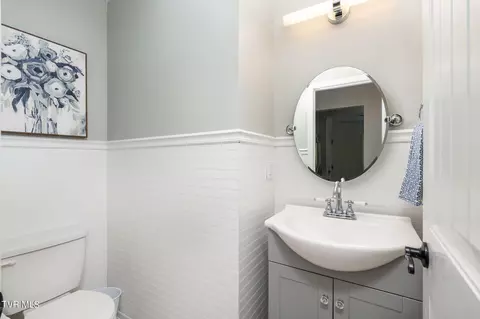 Bath - 232 Roo Place Bristol Va 24201, Bristol, VA 24201 photo 1 of 6