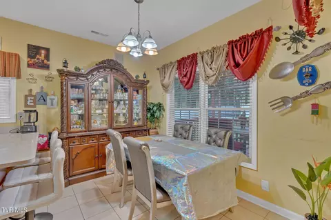 Dining - 34 Bedding Place Johnson City Tn 37604, Johnson City, TN 37604 photo 1 of 1