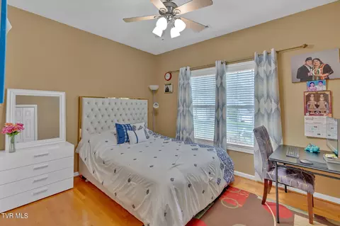 Bedroom - 34 Bedding Place Johnson City Tn 37604, Johnson City, TN 37604 photo 3 of 9