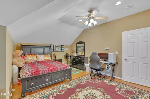 Bedroom - 34 Bedding Place Johnson City Tn 37604, Johnson City, TN 37604 photo 8 of 9