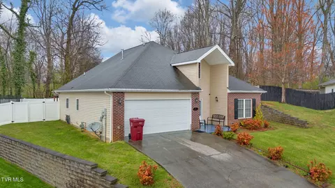 Exterior - 34 Bedding Place Johnson City Tn 37604, Johnson City, TN 37604 photo 2 of 9