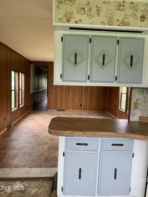 Kitchen - 219 Pepper Mill Rd Chuckey Tn 37641, Chuckey, TN 37641 photo 2 of 2