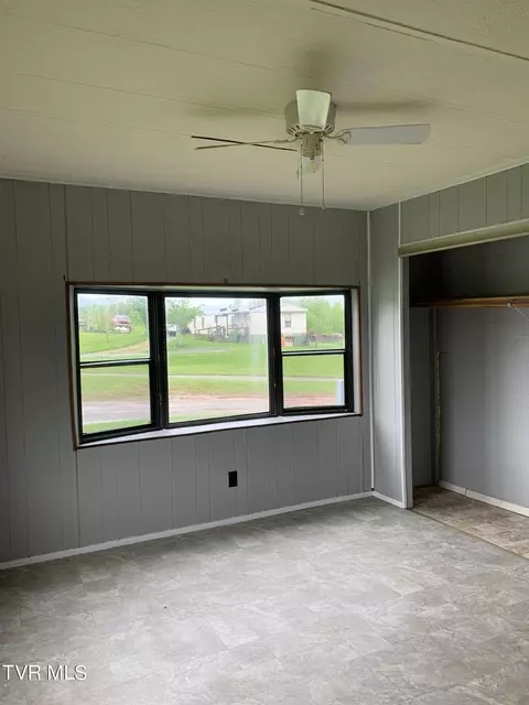 Bedroom - 219 Pepper Mill Rd Chuckey Tn 37641, Chuckey, TN 37641 photo 2 of 4