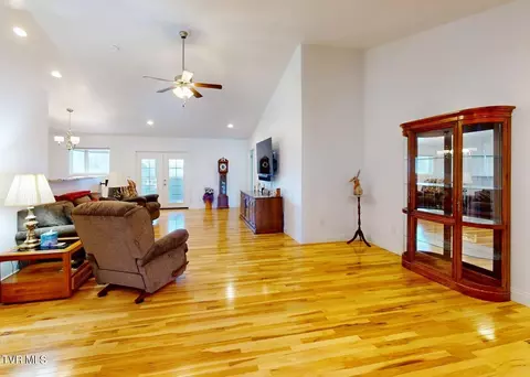 Living - 192 Grace Drive Greeneville Tn 37745, Greeneville, TN 37745 photo 1 of 5