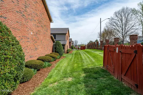Exterior - 1103 E 8th Avenue 2 Johnson City Tn 37601, Johnson City, TN 37601 photo 4 of 11