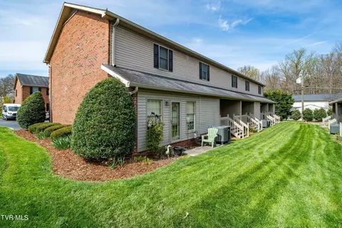 Exterior - 1103 E 8th Avenue 2 Johnson City Tn 37601, Johnson City, TN 37601 photo 5 of 11