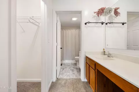 Bath - 1103 E 8th Avenue 2 Johnson City Tn 37601, Johnson City, TN 37601 photo 3 of 4