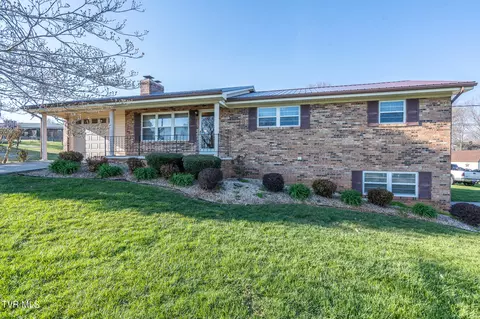 Exterior - 41 E Park Avenue Greeneville Tn 37745, Greeneville, TN 37745 photo 3 of 7