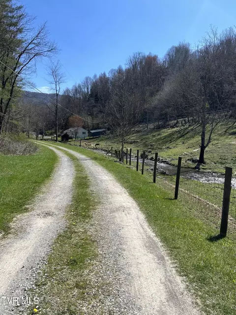 891 Belfast Mill Road Road Cedar Bluff Va 24609, Cedar Bluff, VA 24609 photo 3
