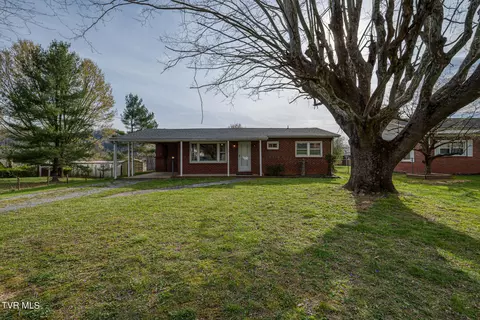 109 E 3rd Avenue Watauga Tn 37694, Watauga, TN 37694 photo 2