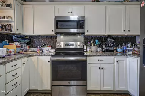 Kitchen - 733 N Elm Avenue Erwin Tn 37650, Erwin, TN 37650 photo 2 of 2