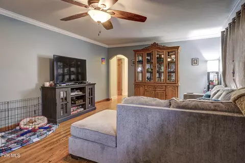 Living - 733 N Elm Avenue Erwin Tn 37650, Erwin, TN 37650 photo 3 of 7
