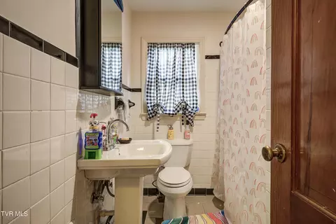 Bath - 733 N Elm Avenue Erwin Tn 37650, Erwin, TN 37650 photo 2 of 2