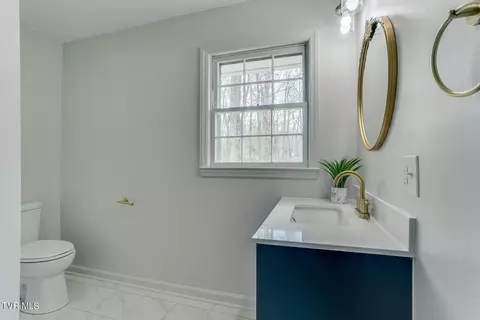Bath - 324 Robin Road Bristol Tn 37620, Bristol, TN 37620 photo 3 of 3