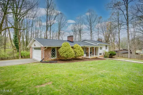 Exterior - 324 Robin Road Bristol Tn 37620, Bristol, TN 37620 photo 2 of 11