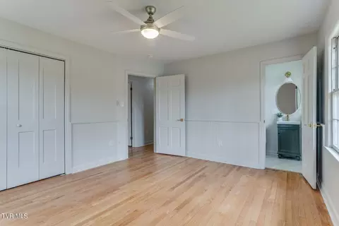Bedroom - 324 Robin Road Bristol Tn 37620, Bristol, TN 37620 photo 2 of 4