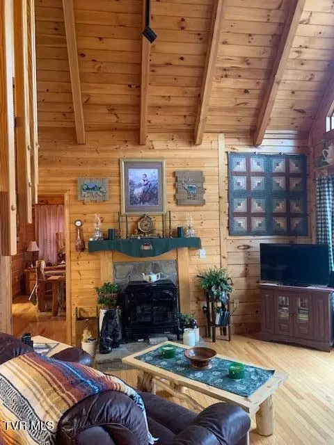 Living - 10820 Coeburn Mountain Road Wise Va 24293, Wise, VA 24293 photo 2 of 3
