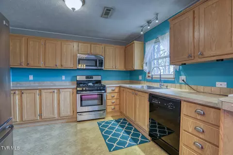 Kitchen - 724 Greenbriar Road Talbott Tn 37877, Talbott, TN 37877 photo 1 of 9