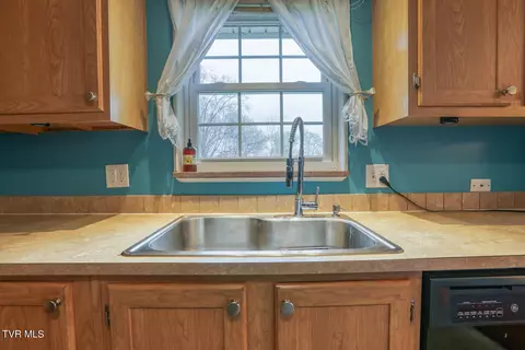 Kitchen - 724 Greenbriar Road Talbott Tn 37877, Talbott, TN 37877 photo 8 of 9