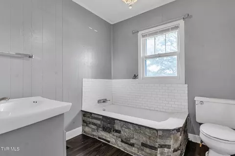 Bath - 612 SE Hill Street Wise Va 24293, Wise, VA 24293 photo 1 of 1