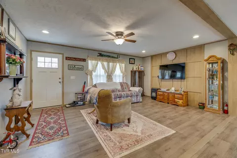 Living - 110 Maxine Road Fall Branch Tn 37656, Fall Branch, TN 37656 photo 1 of 4
