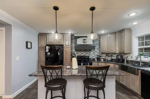 Kitchen - 495 Obe Kirk Loop Mohawk Tn 37810, Mohawk, TN 37810 photo 3 of 9