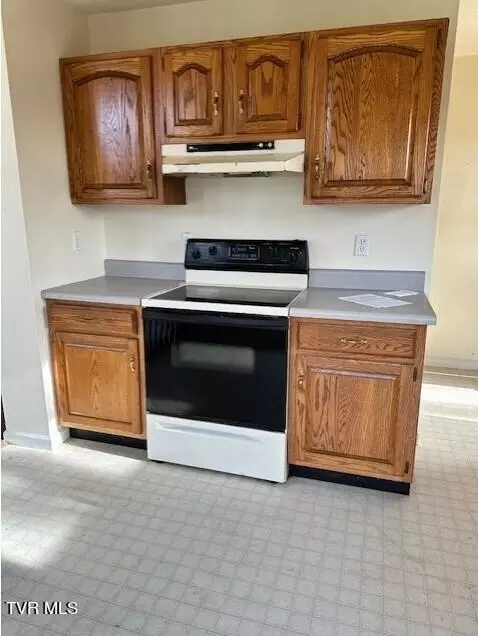 Kitchen - 175 Melody Drive Ewing Va 24248, Ewing, VA 24248 photo 3 of 3
