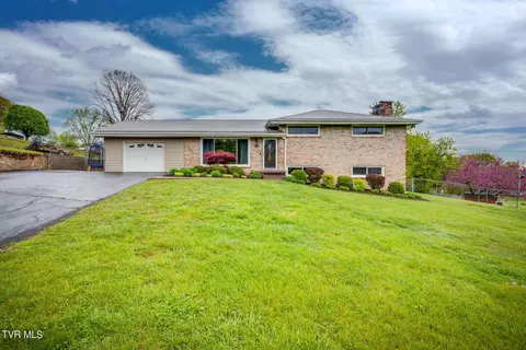 221 Darlington Drive Kingsport Tn 37660, Kingsport, TN 37660