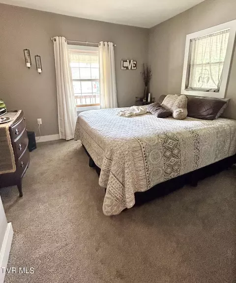 Bedroom - 215 Crook Street Hampton Tn 37658, Hampton, TN 37658 photo 1 of 2