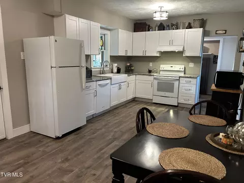 Kitchen - 215 Crook Street Hampton Tn 37658, Hampton, TN 37658 photo 1 of 1