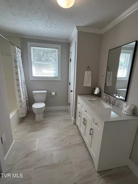 Bath - 215 Crook Street Hampton Tn 37658, Hampton, TN 37658 photo 2 of 2