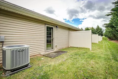 Exterior - 1168 Suncrest Drive 102 Gray Tn 37615, Gray, TN 37615 photo 8 of 8