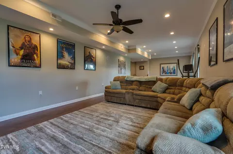 Living - 1021 Willows Trace Drive Johnson City Tn 37601, Johnson City, TN 37601 photo 8 of 8