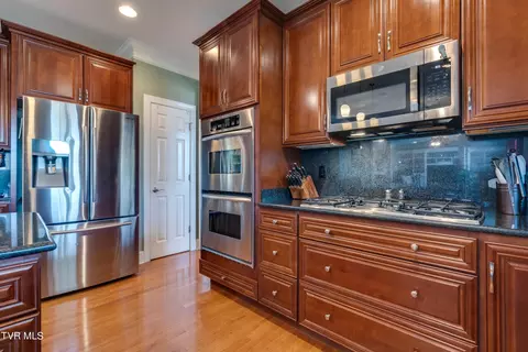 Kitchen - 1021 Willows Trace Drive Johnson City Tn 37601, Johnson City, TN 37601 photo 4 of 10