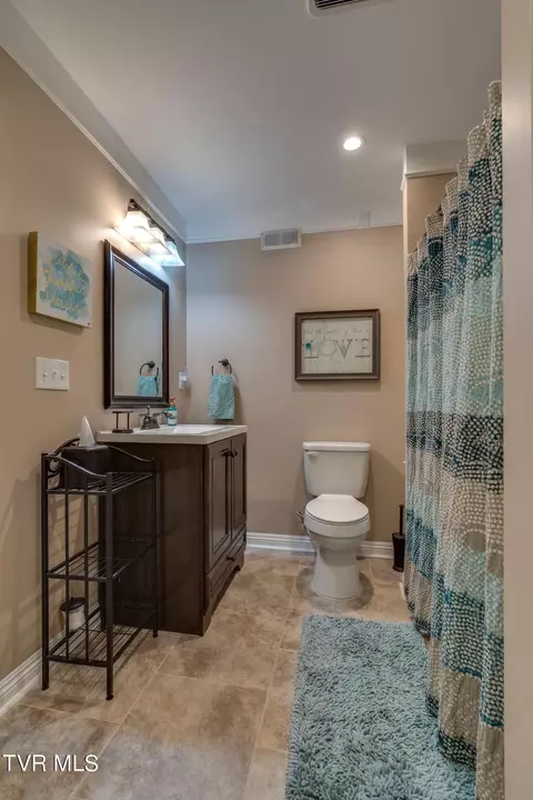 Bath - 1021 Willows Trace Drive Johnson City Tn 37601, Johnson City, TN 37601 photo 7 of 7