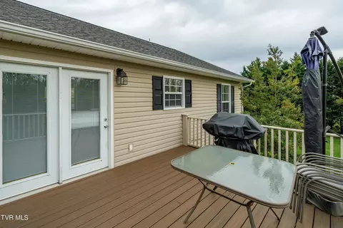 Exterior - 241 E Ridges Drive Drive Chuckey Tn 37641, Chuckey, TN 37641 photo 17 of 34