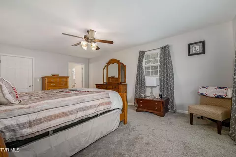 Bedroom - 241 E Ridges Drive Drive Chuckey Tn 37641, Chuckey, TN 37641 photo 4 of 7