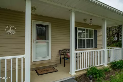 Exterior - 241 E Ridges Drive Drive Chuckey Tn 37641, Chuckey, TN 37641 photo 10 of 34