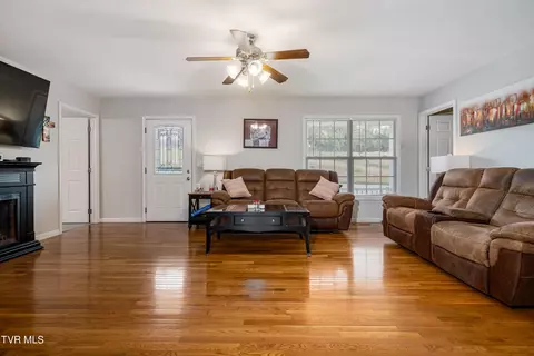 Living - 241 E Ridges Drive Drive Chuckey Tn 37641, Chuckey, TN 37641 photo 1 of 8