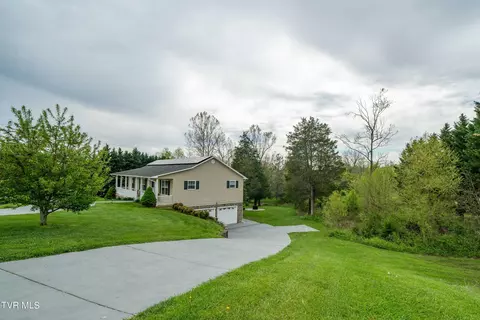 Exterior - 241 E Ridges Drive Drive Chuckey Tn 37641, Chuckey, TN 37641 photo 25 of 34