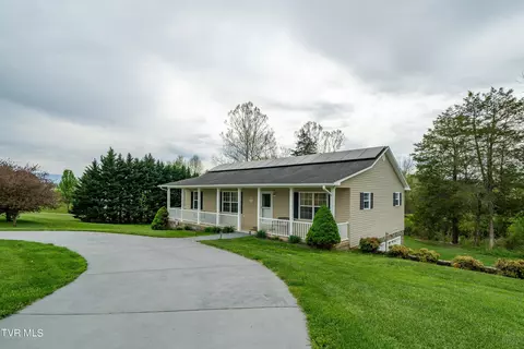 Exterior - 241 E Ridges Drive Drive Chuckey Tn 37641, Chuckey, TN 37641 photo 4 of 34