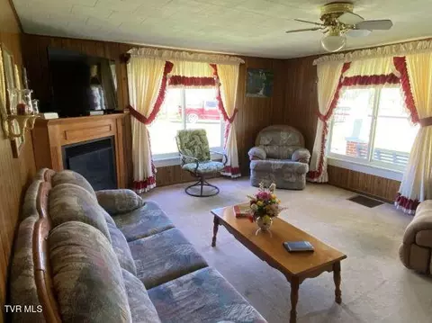 1395 Compton Road Big Stone Gap Va 24219, Big Stone Gap, VA 24219