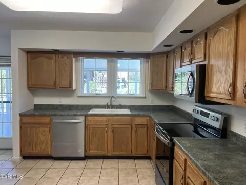 Kitchen - 200 Doris Avenue Pennington Gap Va 24277, Pennington Gap, VA 24277 photo 5 of 7