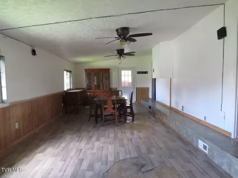 Dining - 5716 Guest River Road Norton Va 24273, Norton, VA 24273 photo 2 of 3
