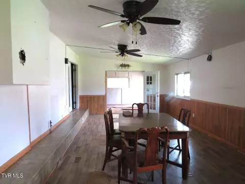 Dining - 5716 Guest River Road Norton Va 24273, Norton, VA 24273 photo 1 of 3
