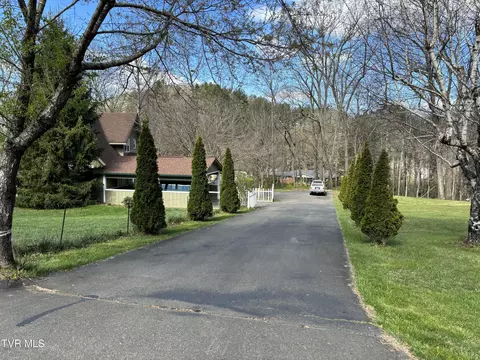 250 E Hillcrest Drive Mountain City Tn 37683, Mountain City, TN 37683