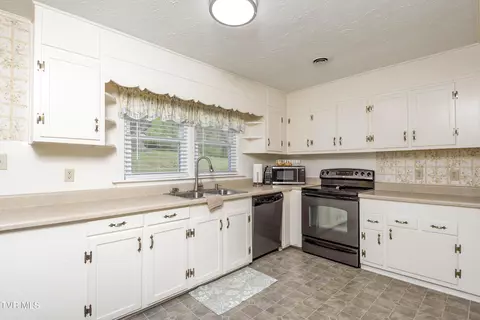 1745 Valley Drive Bristol Va 24201, Bristol, VA 24201 photo 11